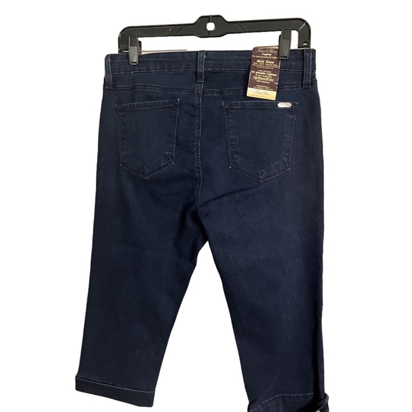 Nwt womens size 12 blue shorts by true slim zipper fly pockets belted waist - Picture 3 of 7